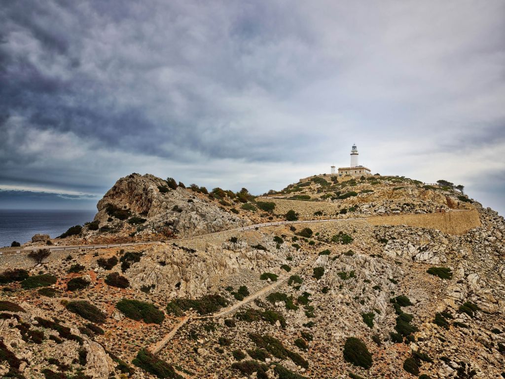 Phare sur la côte